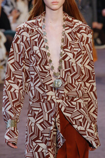 Details Chloé Fall 2018 Ready-to-Wear , Детали коллекции Хлоя осень зима 2018 , Fashion show , неделя моды в Париже , PFW , Paris Fashion Week , Mainstyles